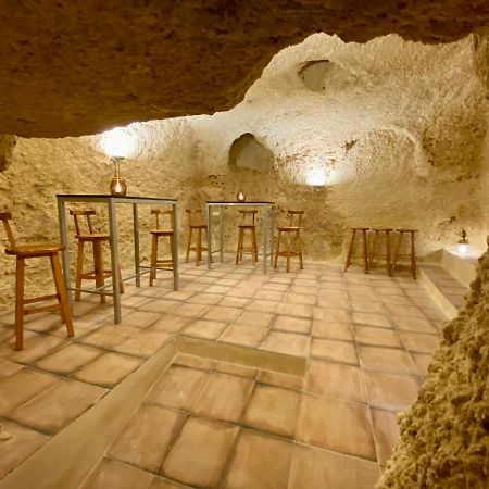 Villa Sol Casa Con Cueva Privada Y Vistas A La Iglesia Requena Eksteriør billede